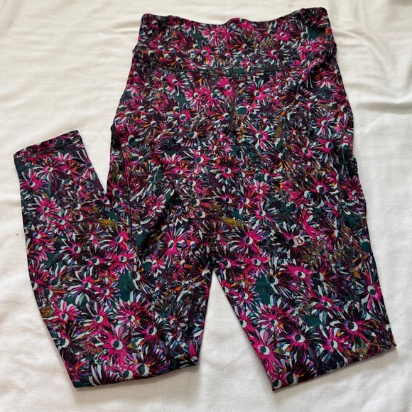 Lululemon 6 Base Pace High Rise Fleece Tight Floral Leggings ~ Athletic Running - Picture 1 of 10